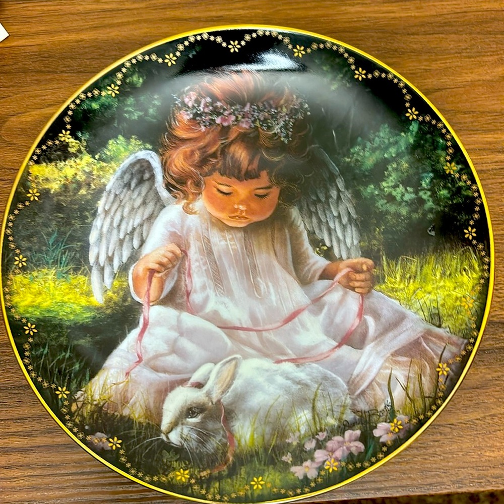 Heavens little sweethearts collectable plate!”An Angels Kindness”